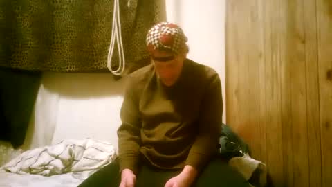 straighttoy online show from February 12, 10:56 am