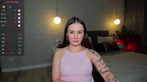 Laura online show from March 11, 11:08 pm