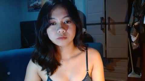 Kisses online show from March 27, 8:26 am