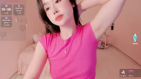 Snapshot of strawberry_loveee chatting on September 12, 3:25 pm strawberry_loveee online show from September 12, 3:25 pm