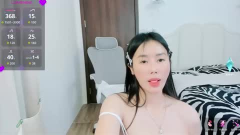 strawberry_loveee online show from December 5, 11:52 am