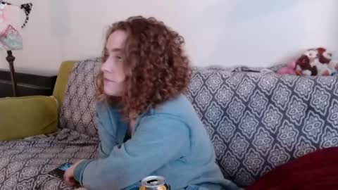 Strawberrylotsacake online show from February 14, 6:21 pm