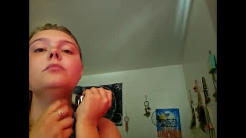 Strawberry online show from October 23, 4:19 pm