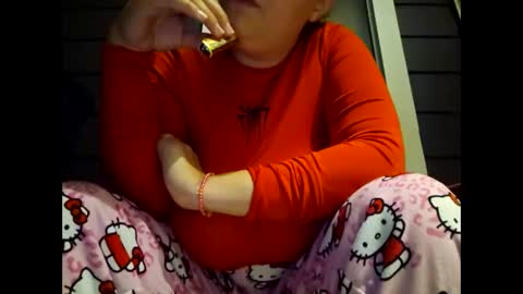 Strawberry online show from November 17, 3:42 am