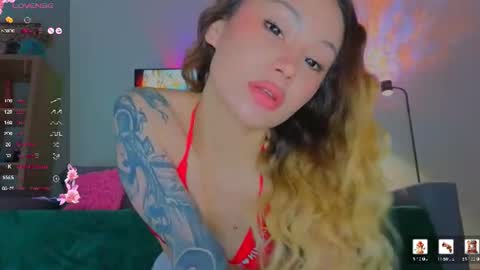 Tati and Lola online show from June 12, 12:15 pm