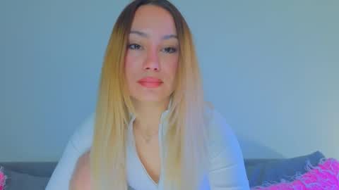 Tati and Lola online show from March 24, 8:42 am