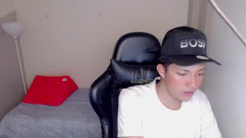 Street online show from April 4, 9:11 pm