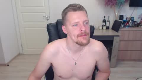 strong_guy_xxx online show from September 12, 6:48 am