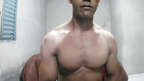 strongdaddyfantastic online show from June 25, 11:43 pm