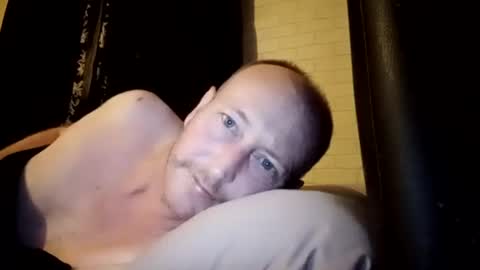 stu_art83 online show from July 14, 1:31 am
