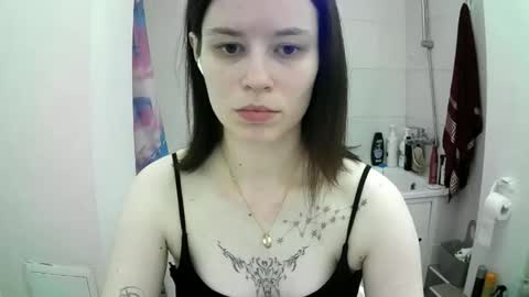 Snapshot of style_bliss chatting on October 3, 5:43 pm Megan online show from October 3, 5:43 pm