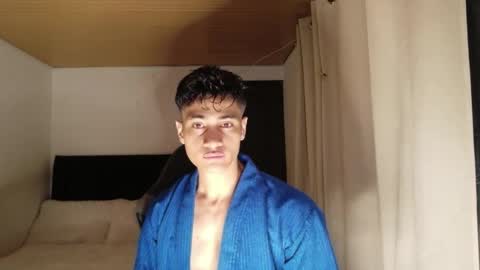 stylish man online show from April 5, 12:46 pm