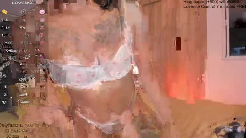 su_ssie online show from April 17, 4:15 am