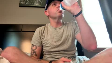 submissivebrett374 online show from August 2, 3:03 pm