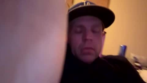 submissivebrett381 online show from March 26, 11:32 pm