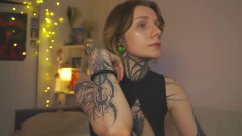 succubus_66 online show from March 1, 1:15 pm