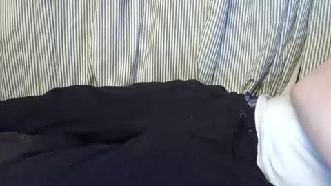 suckyatoes online show from January 26, 4:51 am