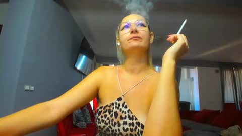 May online show from November 3, 9:21 am