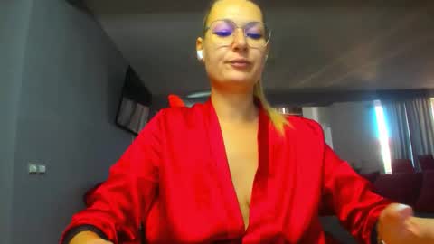 May online show from October 20, 8:08 am