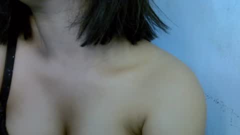 Ella online show from February 18, 9:03 pm