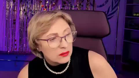 Vivien online show from February 22, 6:19 pm