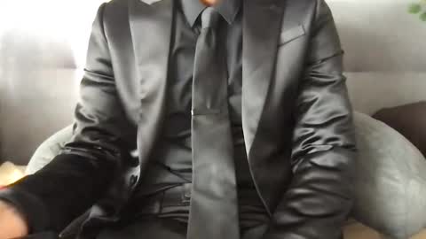 suitfetishez online show from February 23, 6:32 pm