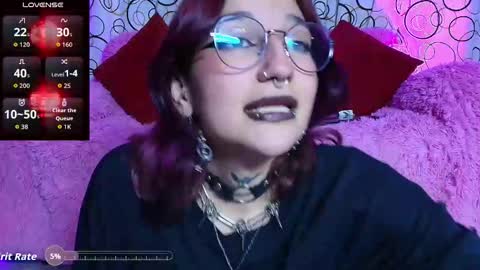 Snapshot of sukifuyu__ chatting on October 14, 11:41 pm    online show from October 14, 11:41 pm