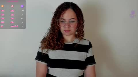 Snapshot of sultrysecrets_ chatting on September 15, 8:10 pm Ann online show from September 15, 8:10 pm