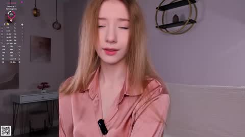 Lily online show from September 13, 1:46 pm