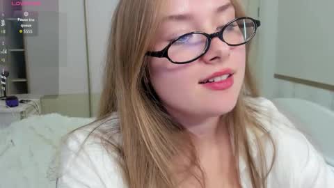 Vanessa online show from December 3, 12:28 pm