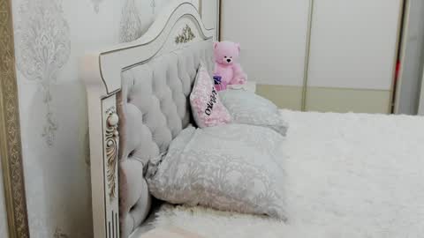 Vanessa online show from April 9, 6:19 am