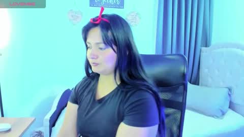 sunnycurvymf online show from September 25, 3:52 pm