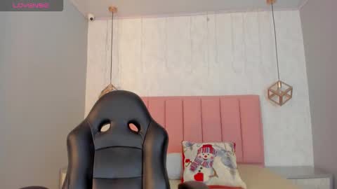  S U N N Y online show from December 20, 1:07 pm