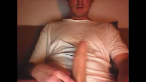 sunnygun0 online show from November 6, 8:56 pm