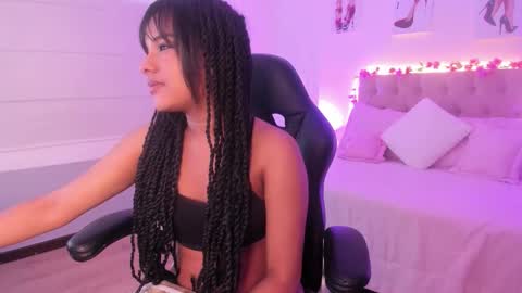 sunrisse__ online show from November 12, 8:00 pm