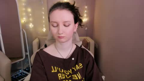 Alice online show from March 4, 4:15 pm