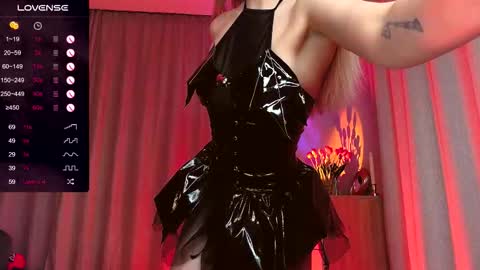 Mistress Molly online show from October 25, 10:54 pm
