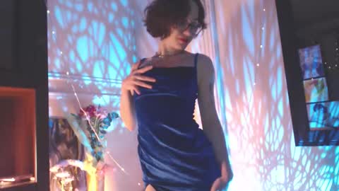 Hella online show from February 25, 6:11 pm