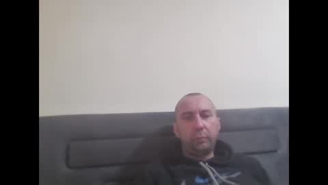 super42835015 online show from February 2, 6:15 pm