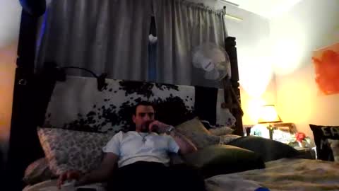 Guero Cash online show from December 30, 9:16 am