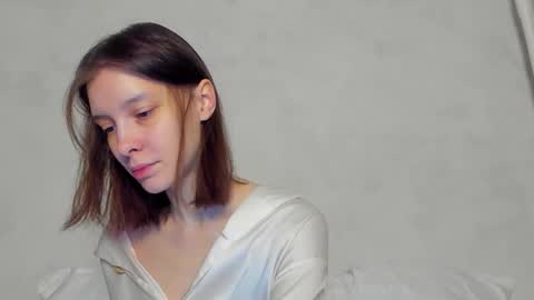 Una online show from February 24, 12:46 am