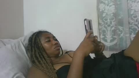 surbelle online show from March 27, 10:00 pm