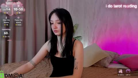 Annie online show from October 26, 1:39 am