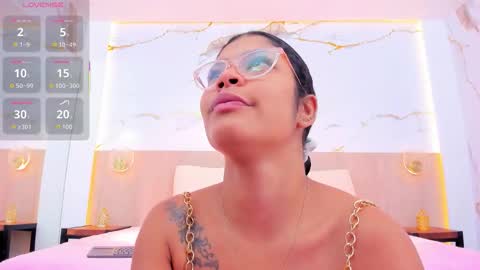 Susan online show from December 18, 12:22 pm