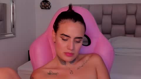 Susan online show from November 7, 9:28 pm