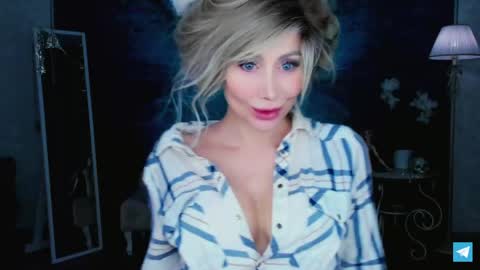 InaraSerra online show from May 31, 11:06 pm