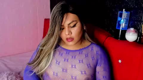 Snapshot of sussan_nasty chatting on February 20, 9:42 pm sussan_nasty online show from February 20, 9:42 pm