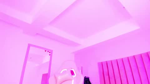 Sussan Nicole  online show from October 17, 1:37 pm