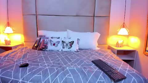 Susy online show from June 17, 4:39 am