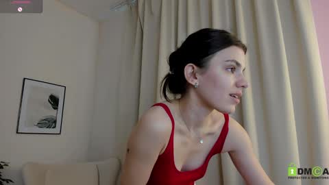 Suzy  next stream  Thursday Friday Saturday online show from February 4, 5:31 am